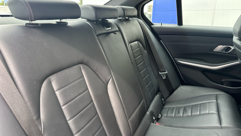 BMW 3 Series 320i M Sport 4dr Step Auto [Pro Pack] Petrol Saloon